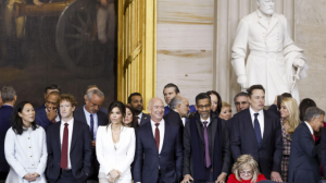 Tỷ phú công nghệ đứng trước thành viên nội các tại lễ nhậm chức của ông Trump
